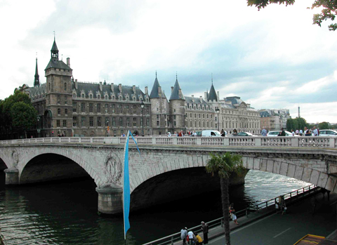 conciergerie1_T.jpg